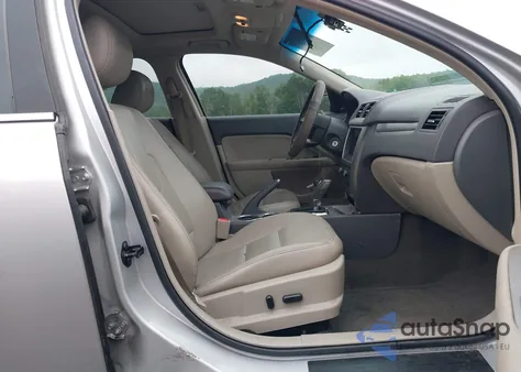 2011 Ford Fusion Hybrid z USA, uszkodzony, nr VIN 3FADP0L35BR221881